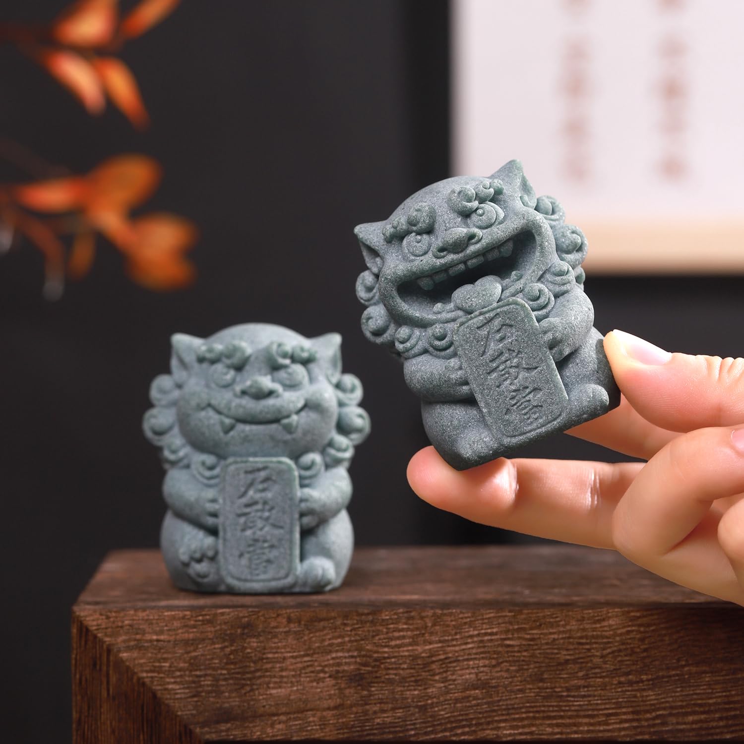 Amazon.co.jp: 抱き石敢當シーサー 置物 オブジェ 沖縄土産 車用品